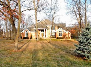4882 Autumn Dr, Cedar Rapids, IA 52411