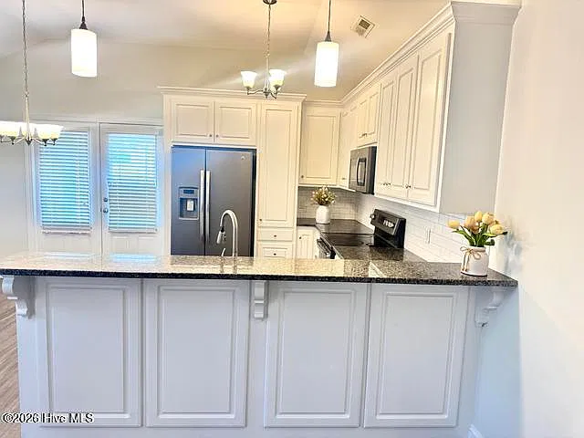 3 bed, 2.0 bath, $1,550 — Photo 4