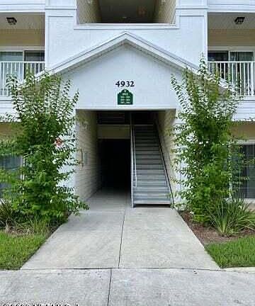 2nd image of 4932 Key Lime Dr Unit 206
