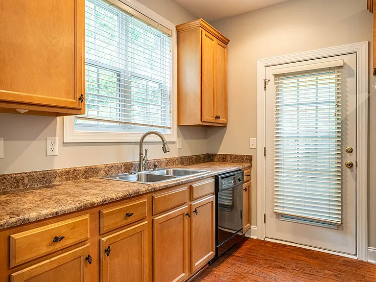 6301 Grove Estates Ter — Photo 14