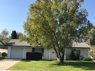 913 Pebble Beach Dr, Bakersfield, CA 93309