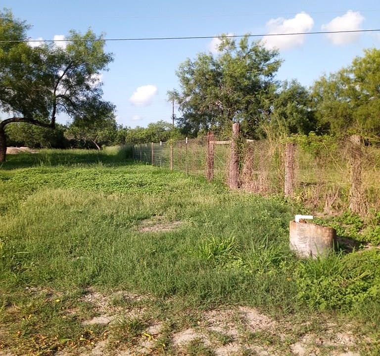 2nd image of 2221 N Sam Houston Blvd
