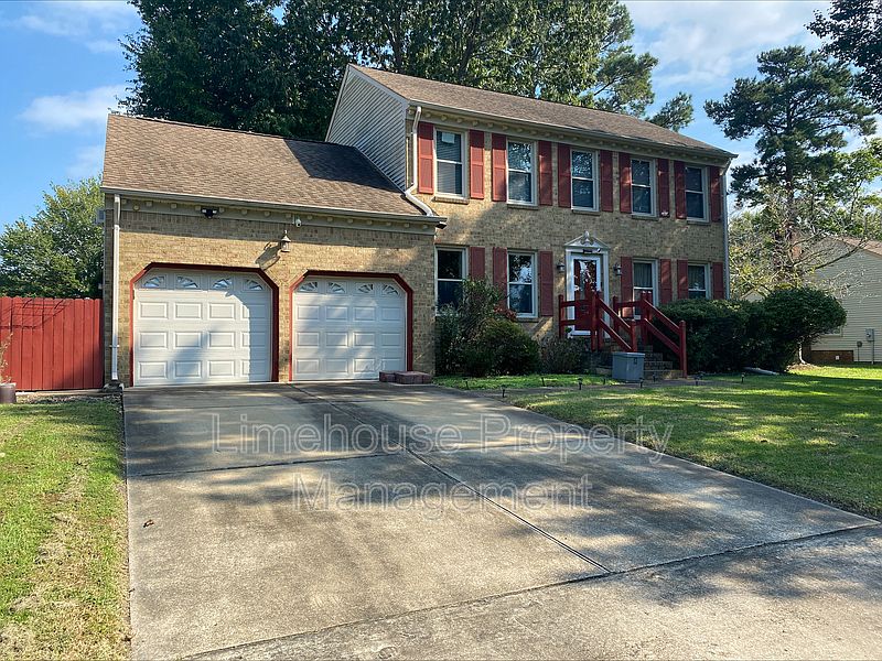 2nd image of 2176 Kenwood Dr