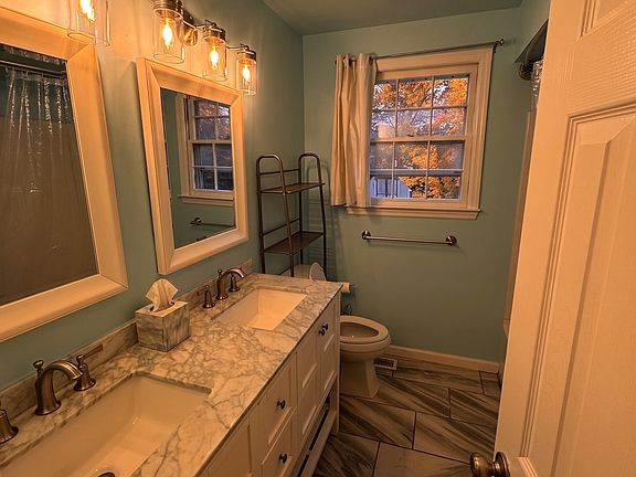 4th image of 4901 Teton Dr #B
