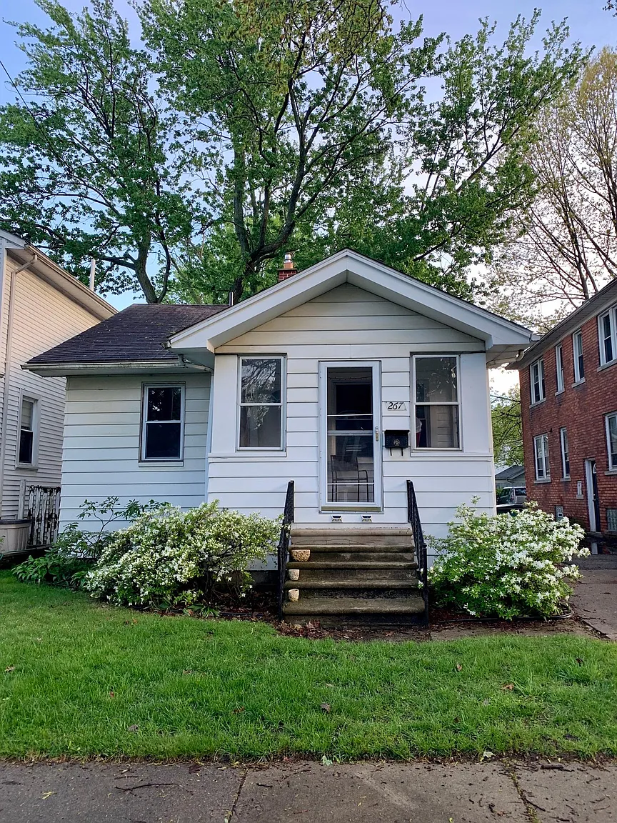 267 W Chesterfield St photo 1