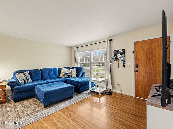 3rd image of 6413 Six Mile Ln