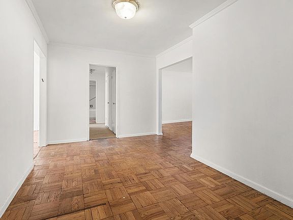 3rd image of 150 E 77th St APT 2A