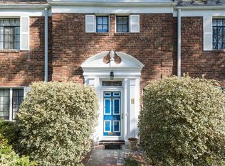 11 Dorset Rd, Great Neck, NY 11020