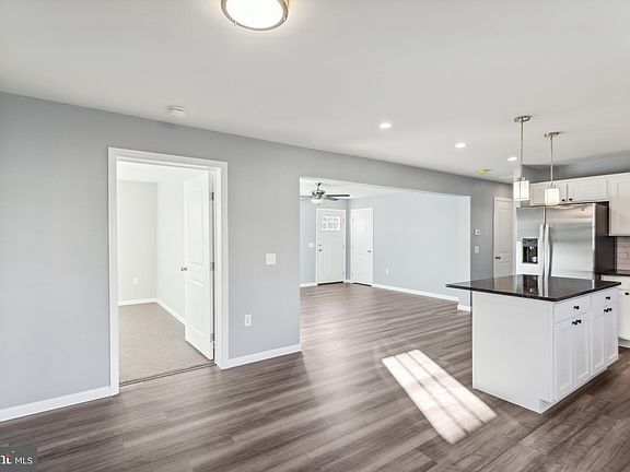 3rd image of 152 Blanche St