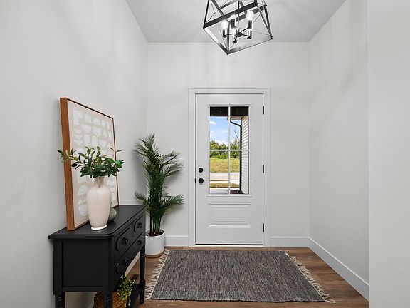 5th image of 4730 Willow Cir