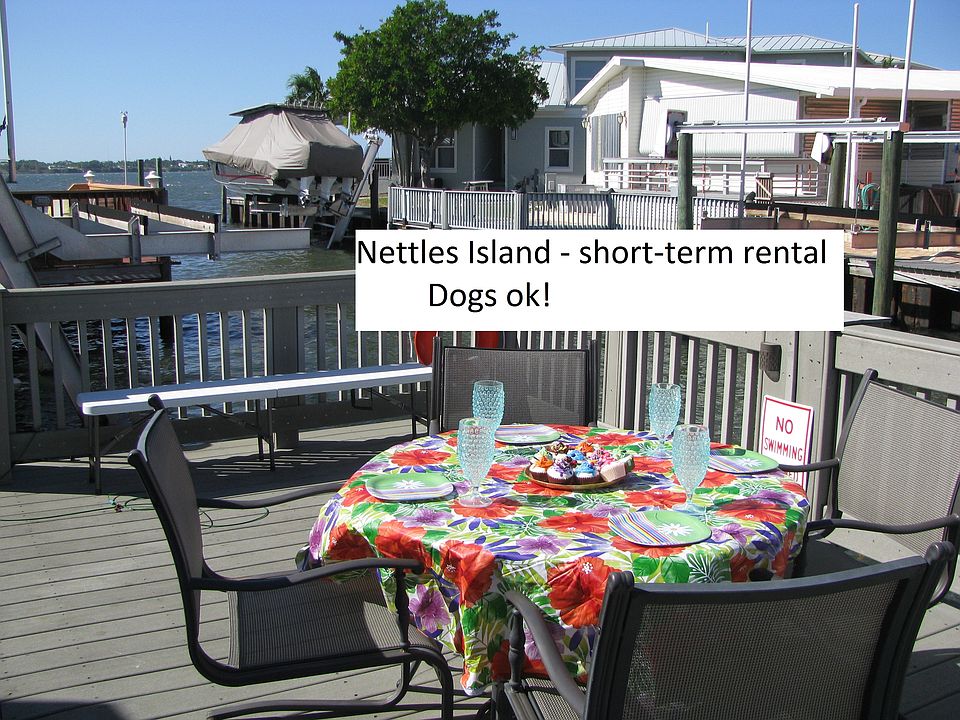 private deck