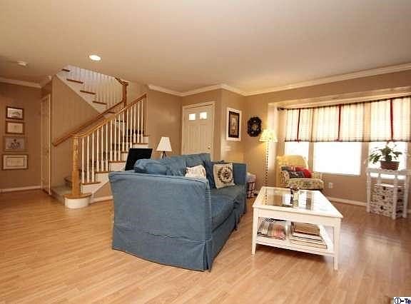 4th image of 313 E Bennett Ave #7