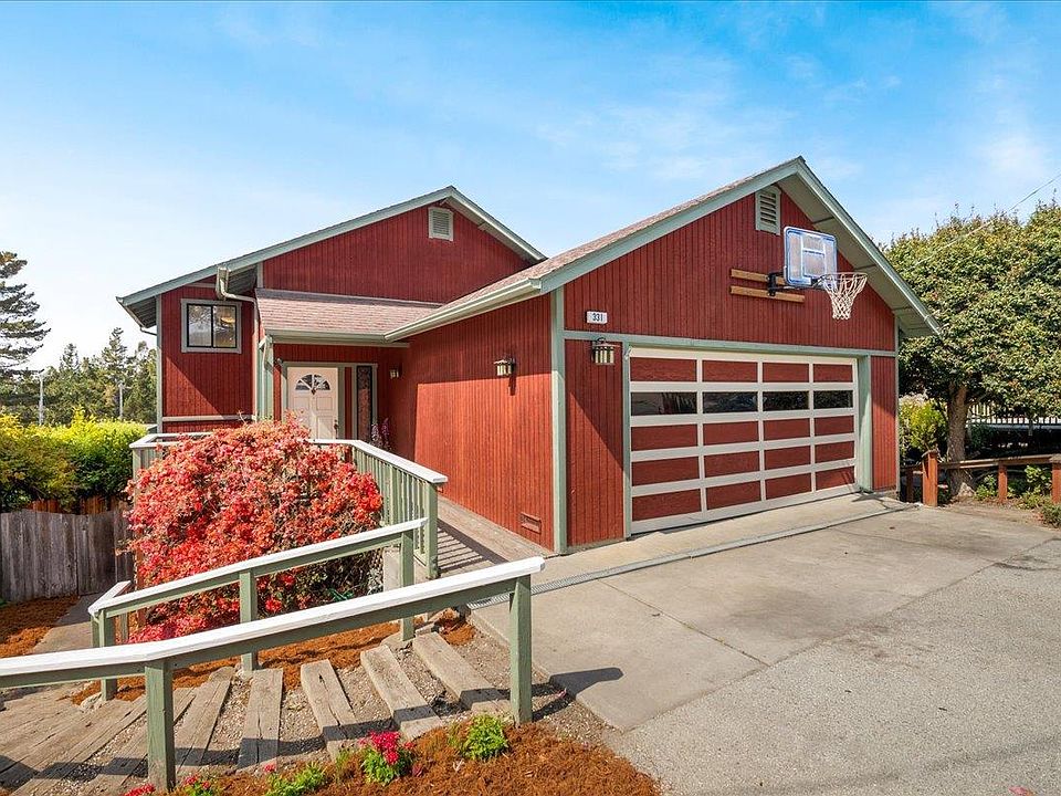 1st image of 331 Avenue Granada Half