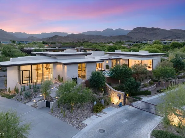 63 Midnight Sky Dr, Las Vegas, NV 89135