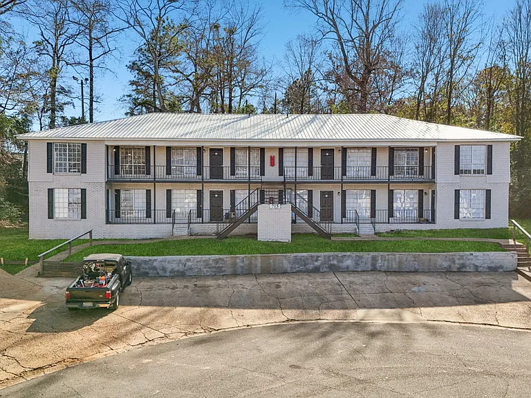 Dogwood Lane Apartments — Photo 9