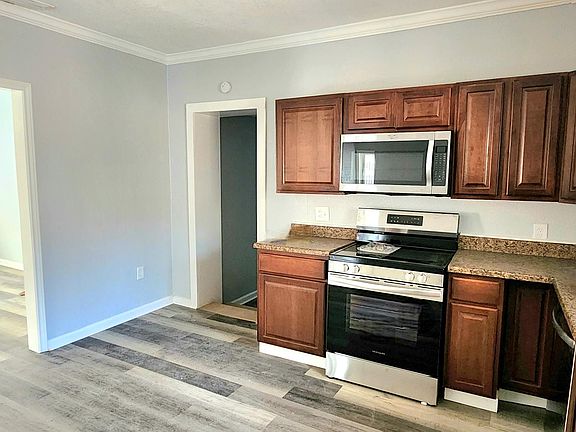 3rd image of 614 Mount Auburn Ave