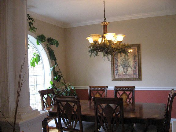 5th image of 68 Sycamore Cir