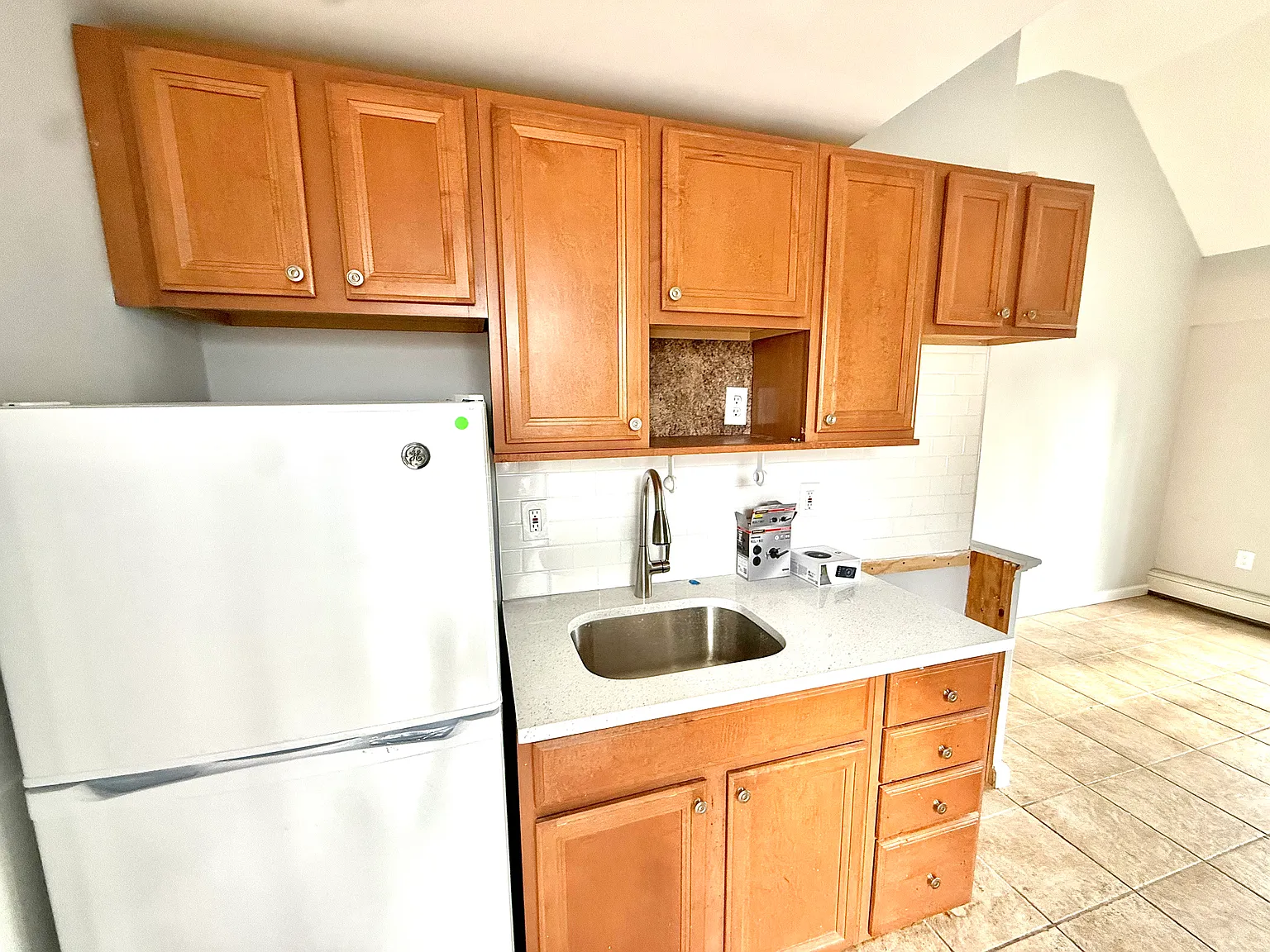 1 bed, 700 sqft, $2,100 — Photo 3