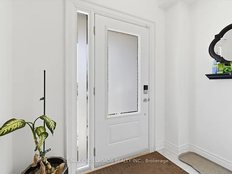 8 Culver Ln — Photo 4