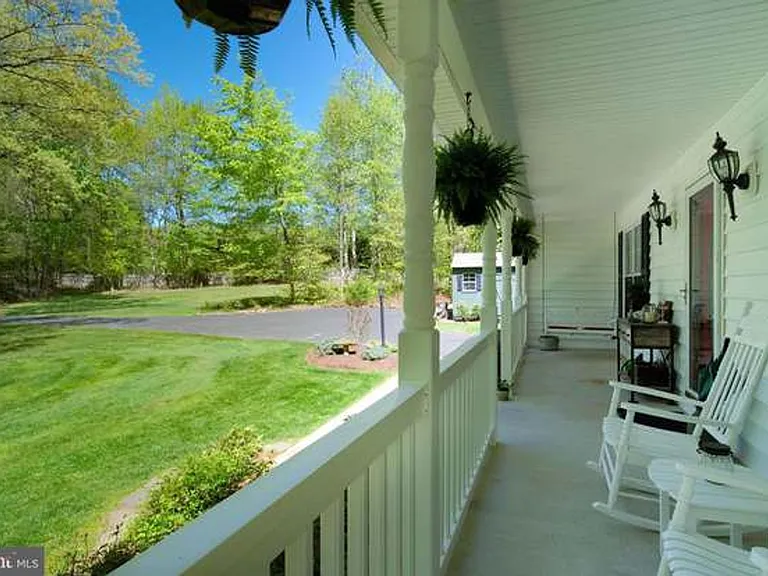 391 Windermere Dr — Photo 7