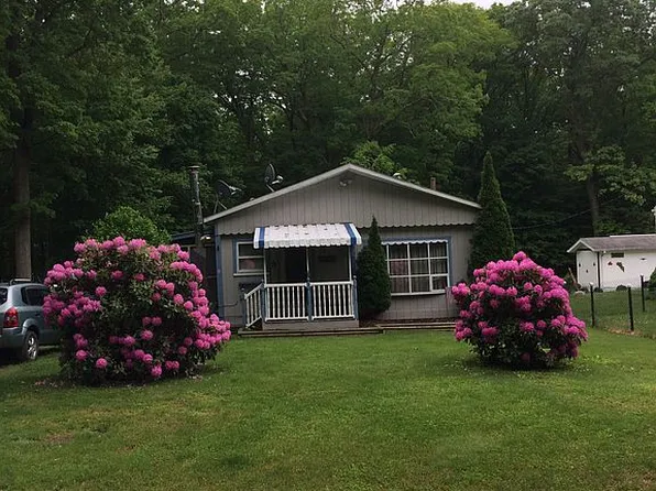 12 Ridge St, Mountain Top, PA 18707
