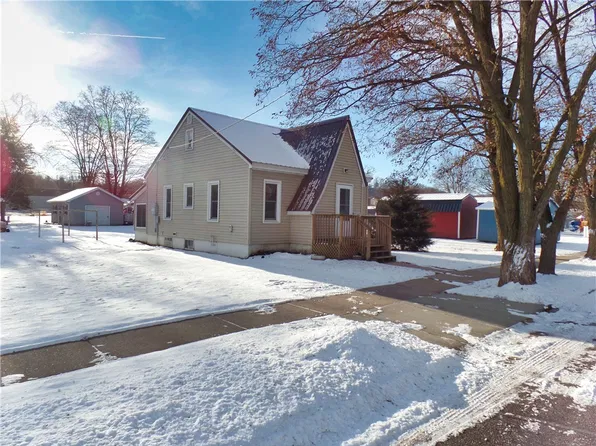 211 E Madison Street, Durand, WI 54736