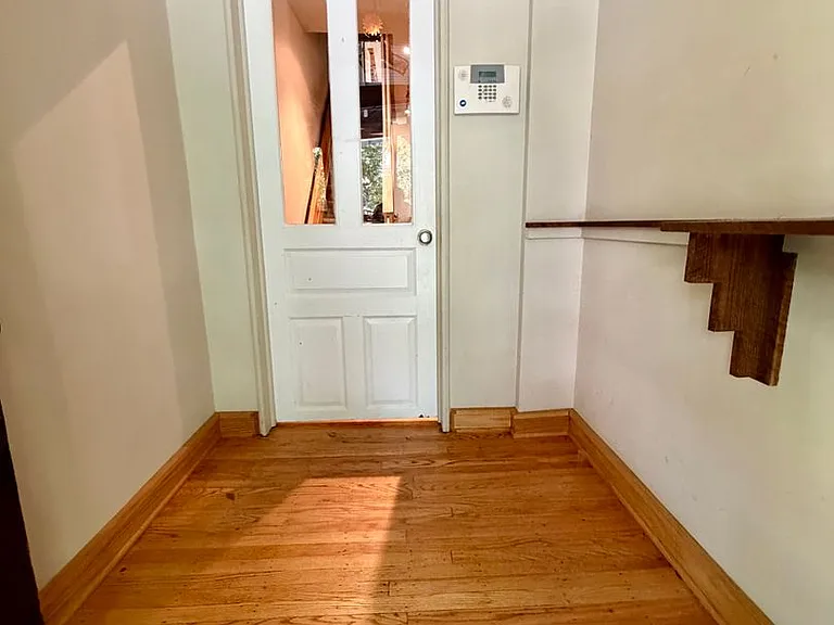 4518 Regent St — Photo 31