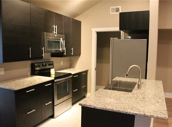 5th image of 211 N Bradley St #A