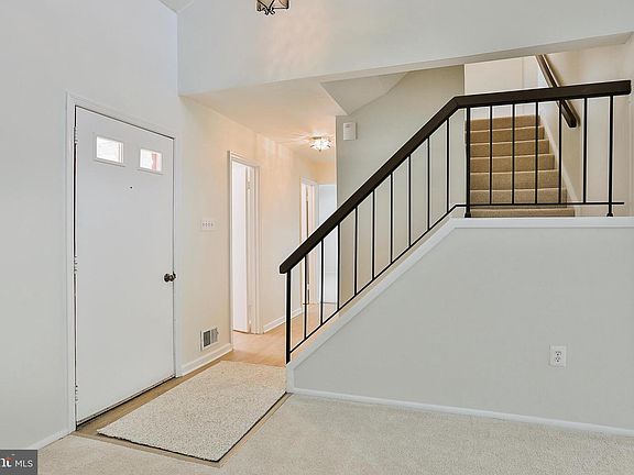 4th image of 16816 Malabar St