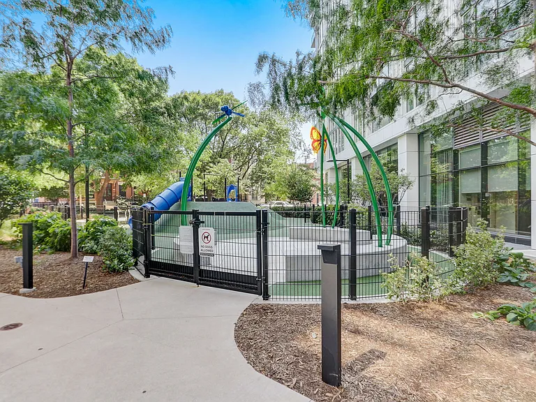 The Apartments at Lincoln Common — Photo 50