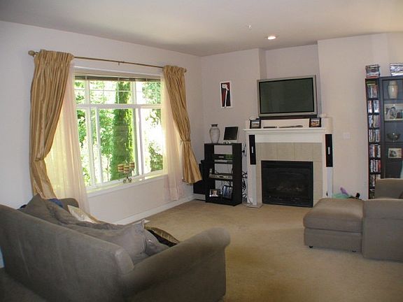 3rd image of 900 233rd Ave NE #957