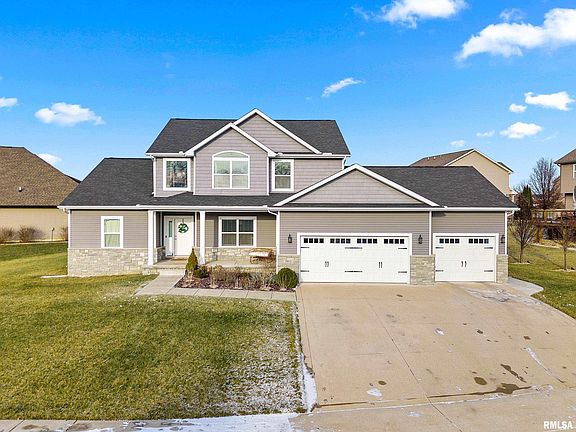 2nd image of 3311 W Saddle Creek Dr