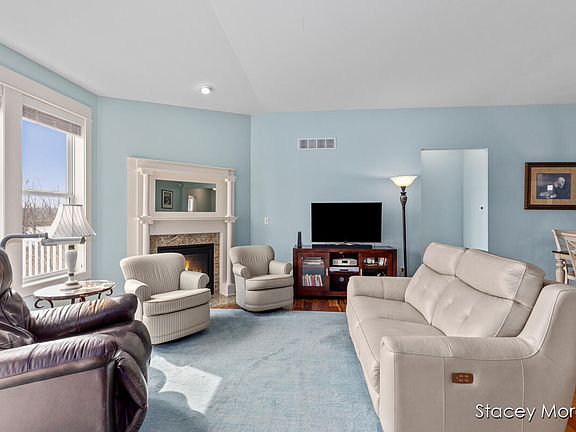 4th image of 3808 Preserve Dr NE