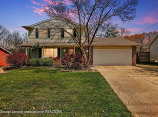 11158 Cobblestone Ln, Grand Ledge, MI 48837
