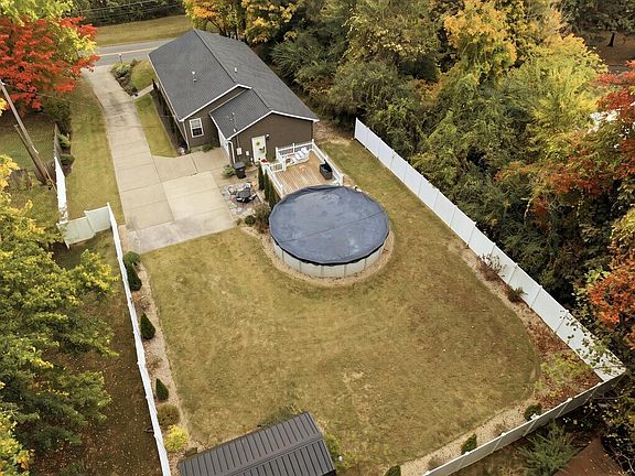 5th image of 715 Princeton Rd