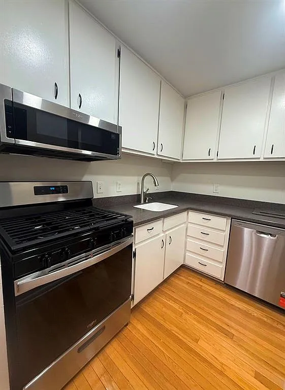 2 bed, 1.0 bath, 1064 sqft, $2,100 — Photo 4