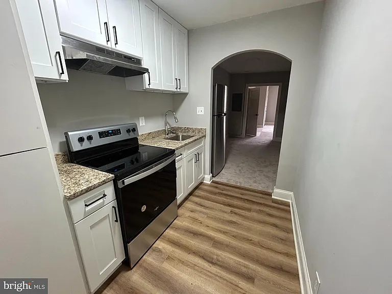 1630 16th St SE #2 — Photo 3
