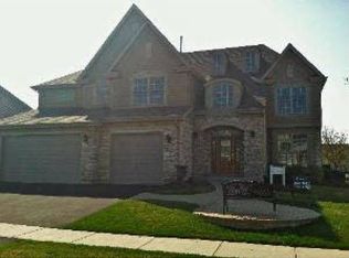 38W543 Berquist Dr, Geneva, IL 60134