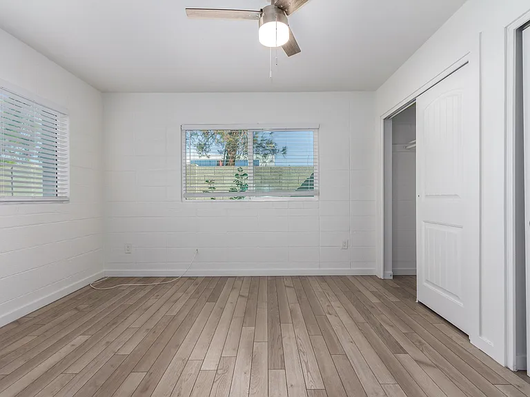 1911 E Amelia Ave #7 — Photo 8