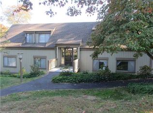 19B Heritage Vlg, Southbury, CT 06488