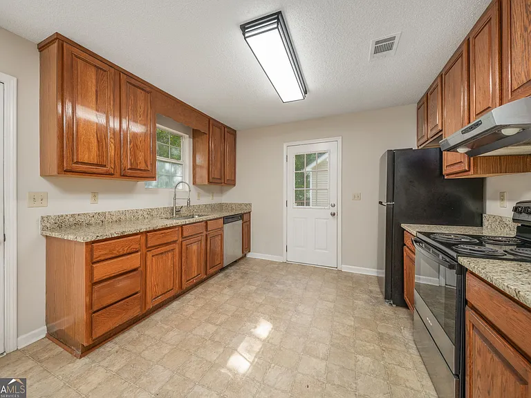 536 Loblolly Ln — Photo 12