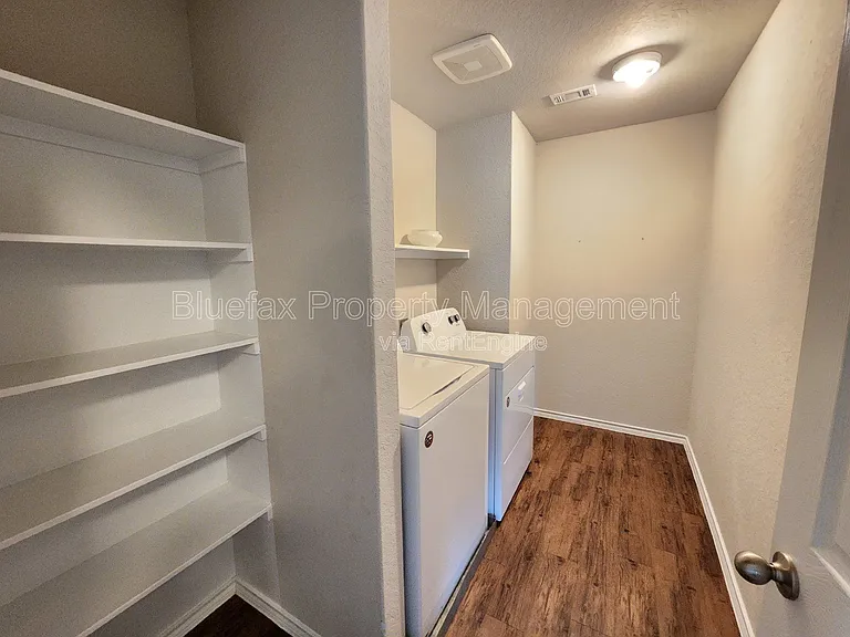 6811 Freedom Hls — Photo 21
