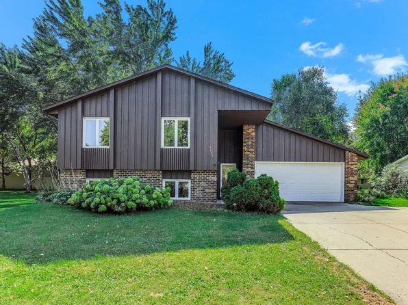 9635 106th Ave N, Maple Grove, MN 55369