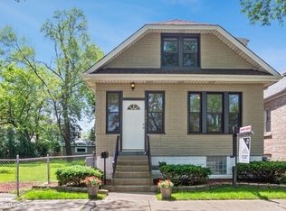 8907 Southview Ave, Brookfield, IL 60513