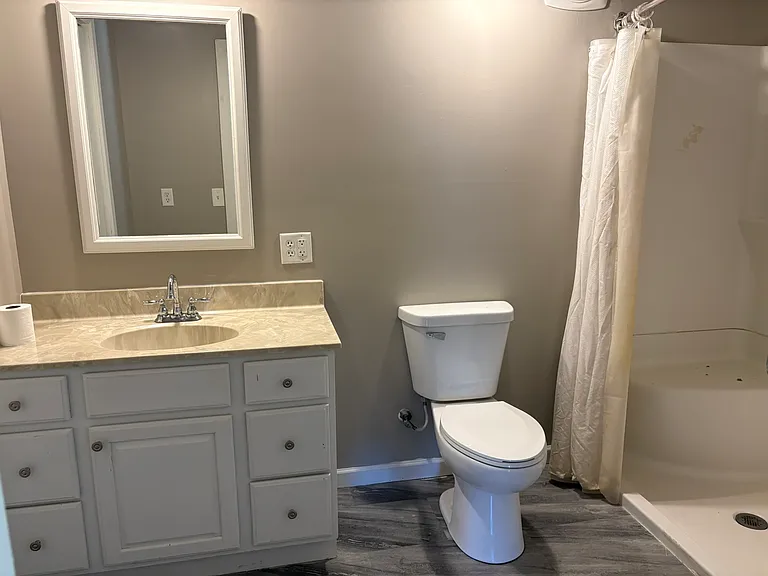 326 S Meridian Rd — Photo 6