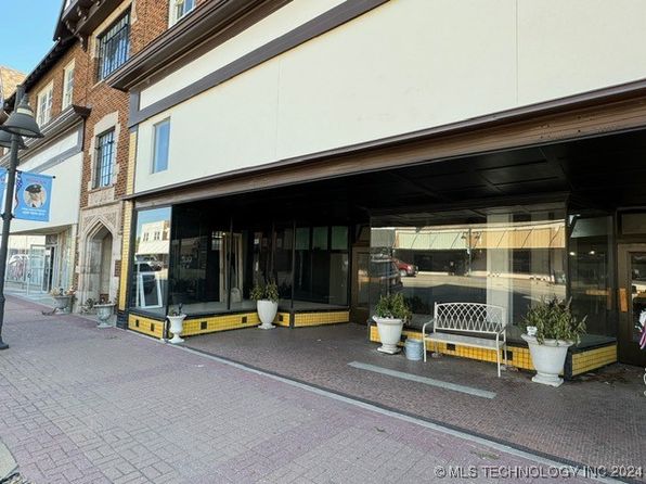 305 N Main St