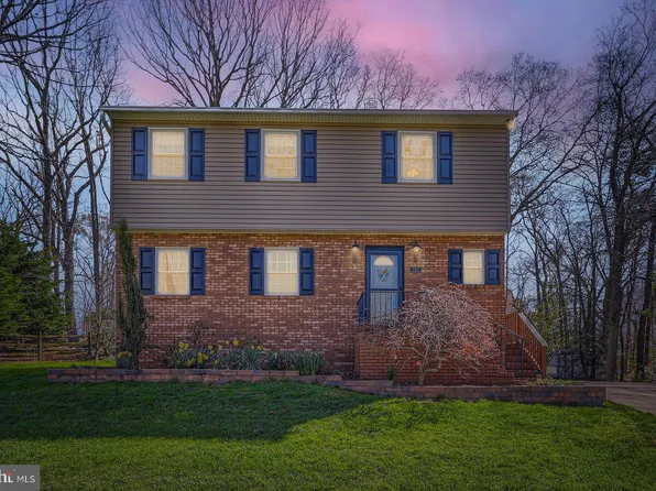 191 Oak Dr, Pasadena, MD 21122