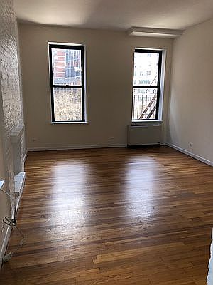 3rd image of 2020 Broadway APT 6I