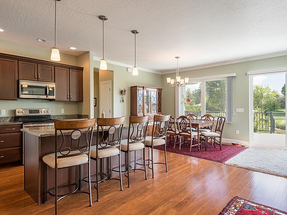 2nd image of 400 Stonybrook Dr