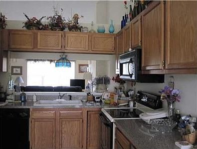3rd image of 970 Village Dr